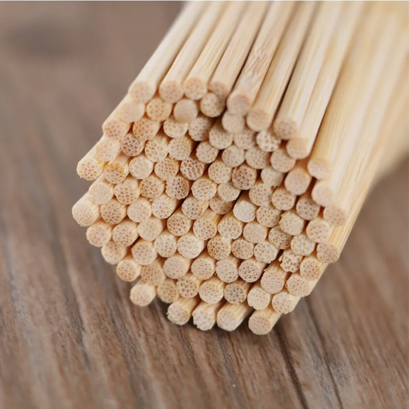 30x3mm bamboo skewers (8)