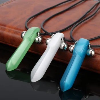 

Anime Naruto Necklace Tsunade Uzumaki Charms Blue ctystal Necklaces Pendant Halskette Women Men Action Figure Cosplay Toys
