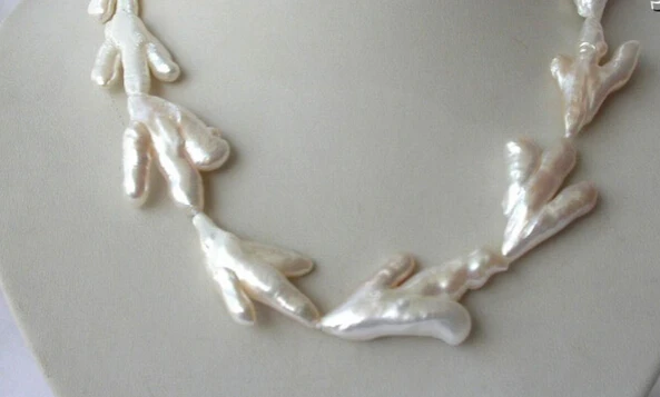

Jewelr 005143 stunning big baroque white freshwater cultured pearl necklace