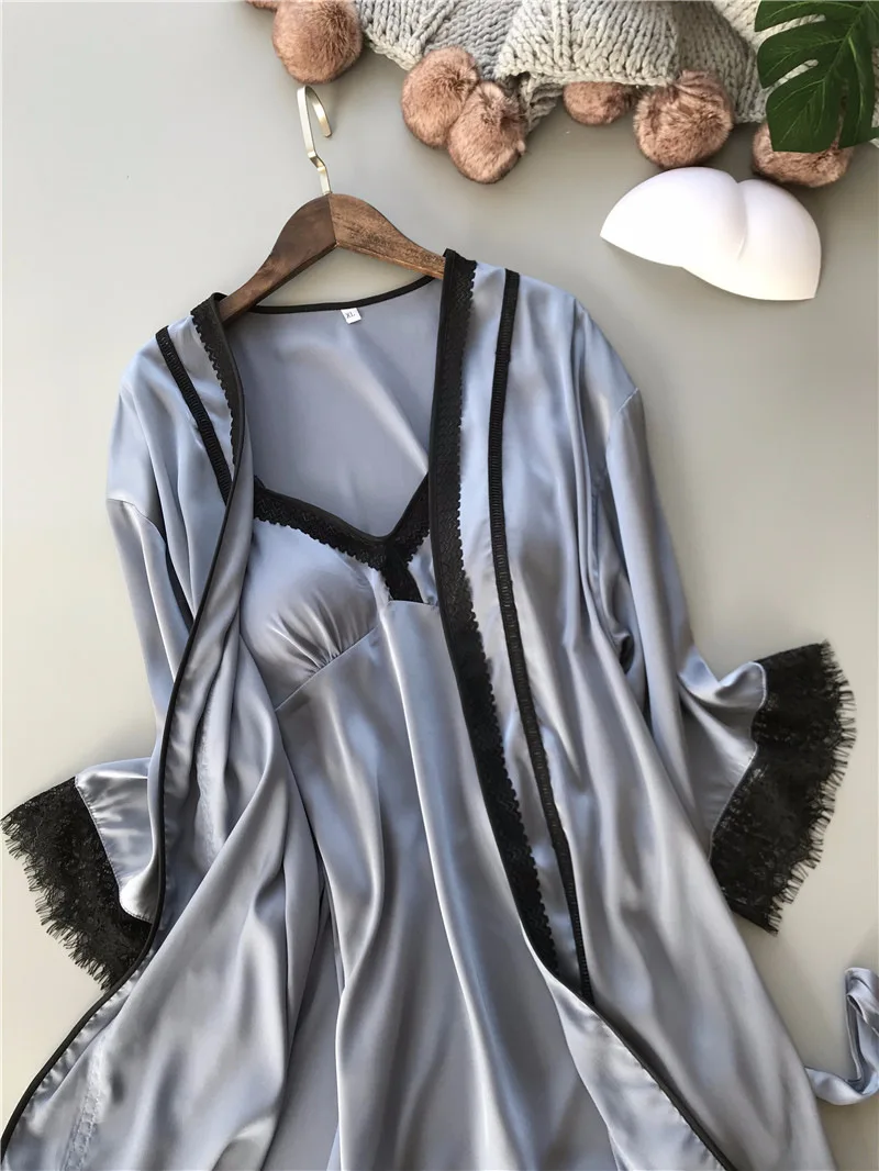 8468499425_2043651032