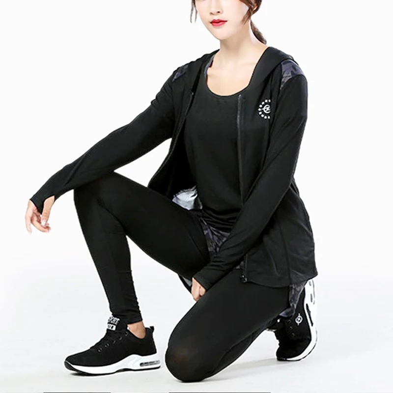 

Women Polyester Quick Drying Yoga Suit Fitness Sportswear Workout Sweat Wicking Sports Running Camouflage Gym Clothing