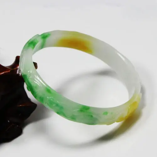 

01796 Beautiful Hand-carved Emerald Green Jadeite Jade Gems Bracelet Bangle