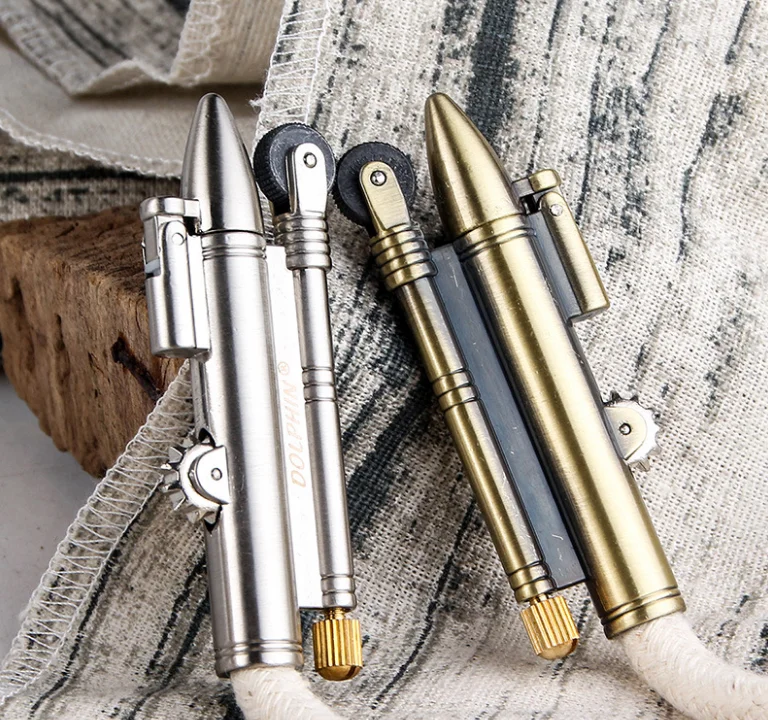 

Retro Bullet Flame Metal Lighter Torch Old Fuel Kerosene Lighters Cotton Rope Grinding Wheel Metal lighter Outdoor Military 803
