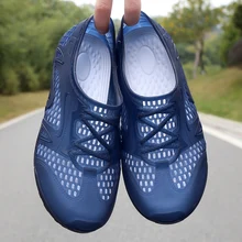 Летняя мужская водонепроницаемая обувь пляжные сандалии уличная морская Аква обувь болотная Feminino Croc полый пляжная обувь морской желе обувь