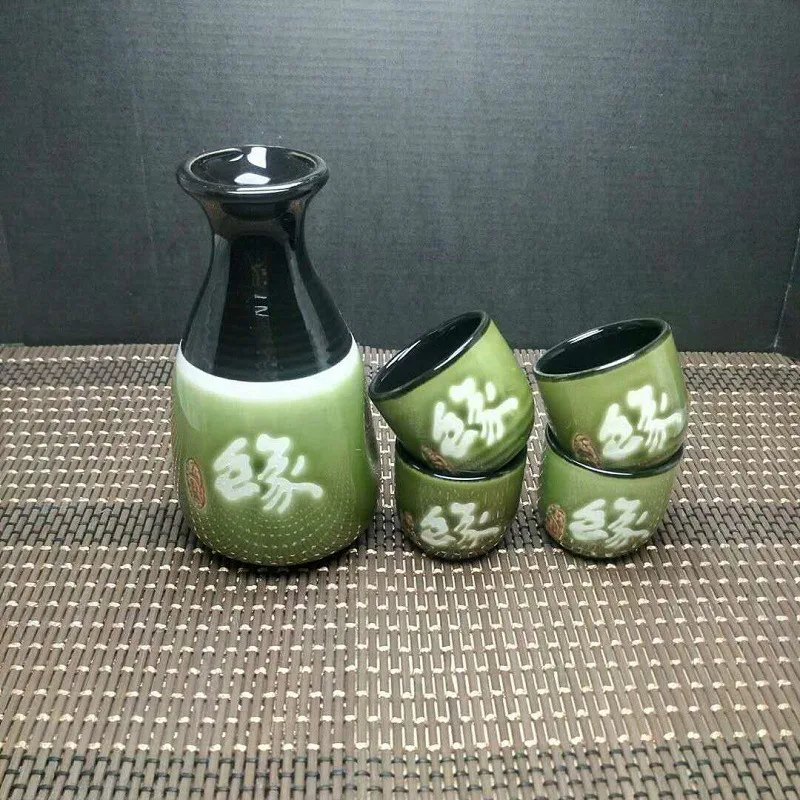 

Japanese Style Ceramics Sake Red Wine Glass Hand Painted Underglaze Color One Pot of Four Cups Bar Accessories Home Bars