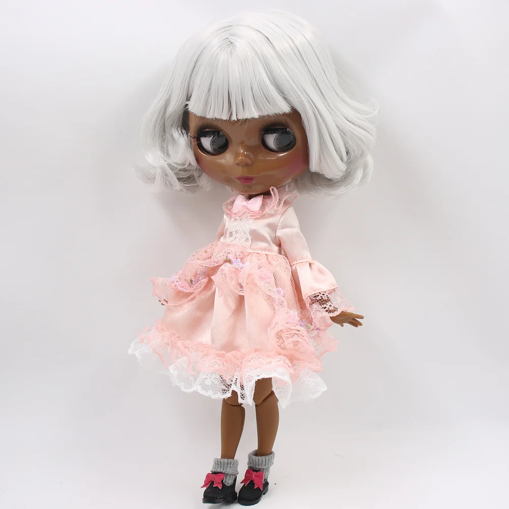 Maddison – Premium Custom Neo Blythe Doll with Silver Hair, Black Skin & Shiny Cute Face 2