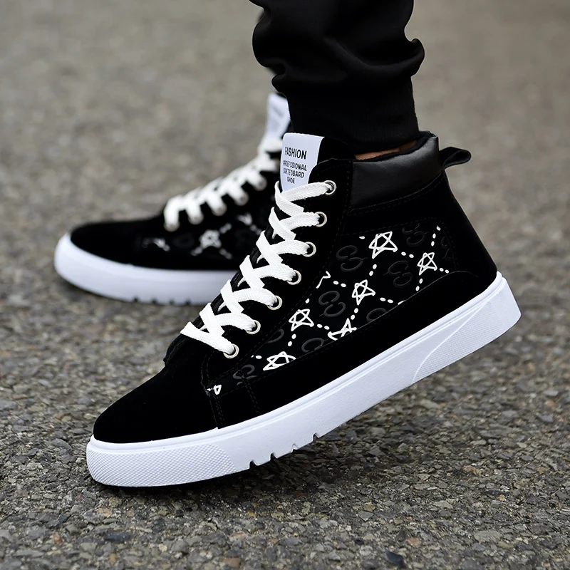 

Canvas shoes in autumn and winter