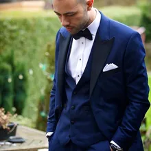 Популярный стиль жениха смокинги друзей жениха Мужские свадебные костюмы жениха(куртка+ брюки+ жилет+ галстук-бабочка) K: 1136