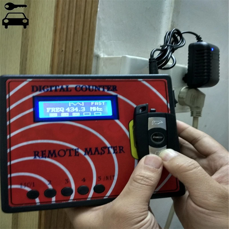 

Universal Digital Counter Remote Master for Copy Garage Door Remote Key/Regenerate RF Remote Controller Frequency Key Programmer