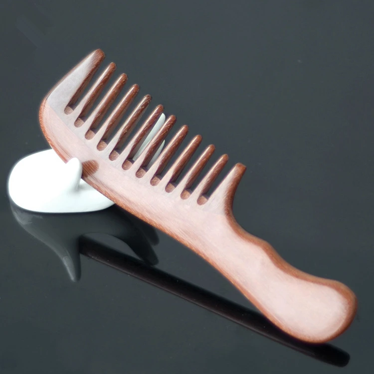 

1PC Red Sandalwood Curly Wide Tooth Comb 18cm Arc Long Handle Hair Comb Manufacturer G0425