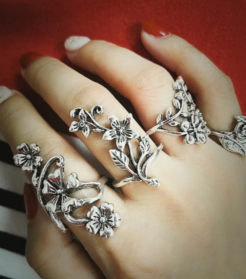 

Europe and the United States new fashion personality ancient silver hollow carved four sets of rings set