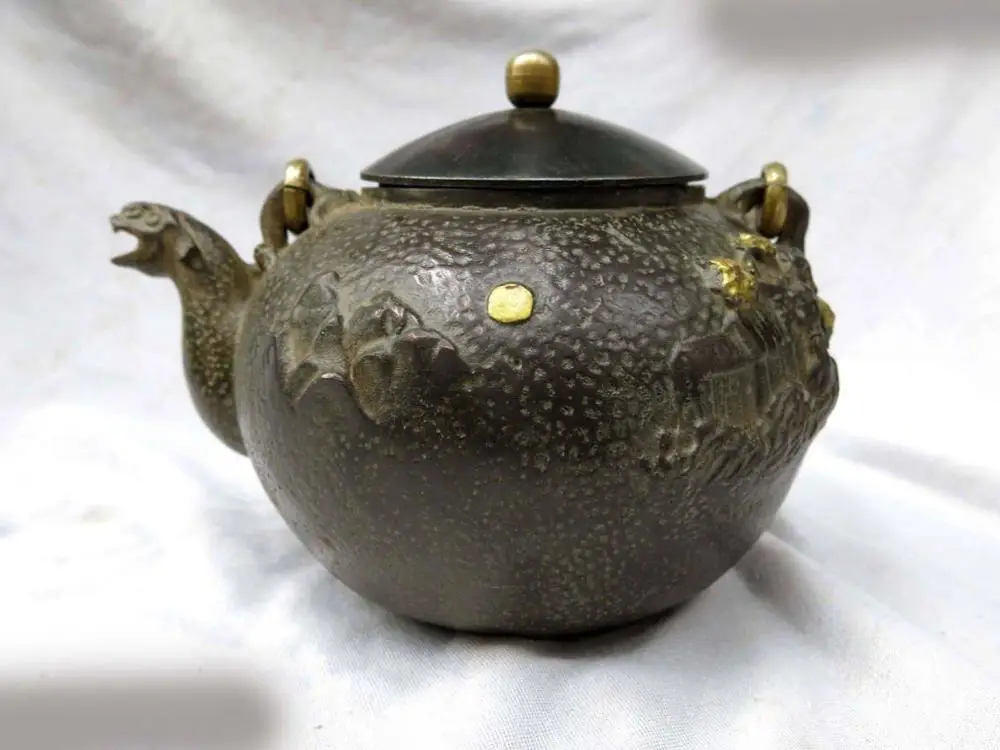 

China iron fine workmanship Dragon carven moon mountains and rivers Teapot ST