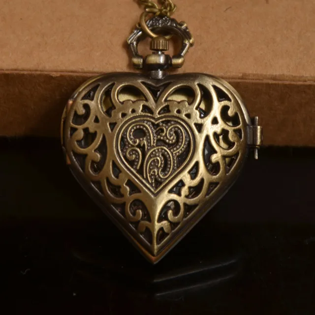 New Fashion Bronze/ Silver Men Women Large Heart-shaped Lovers Quartz Pocket Wat New Fashion Bronze/ Silver Men Women Large Heart-shaped Lovers Quartz Pocket Wat