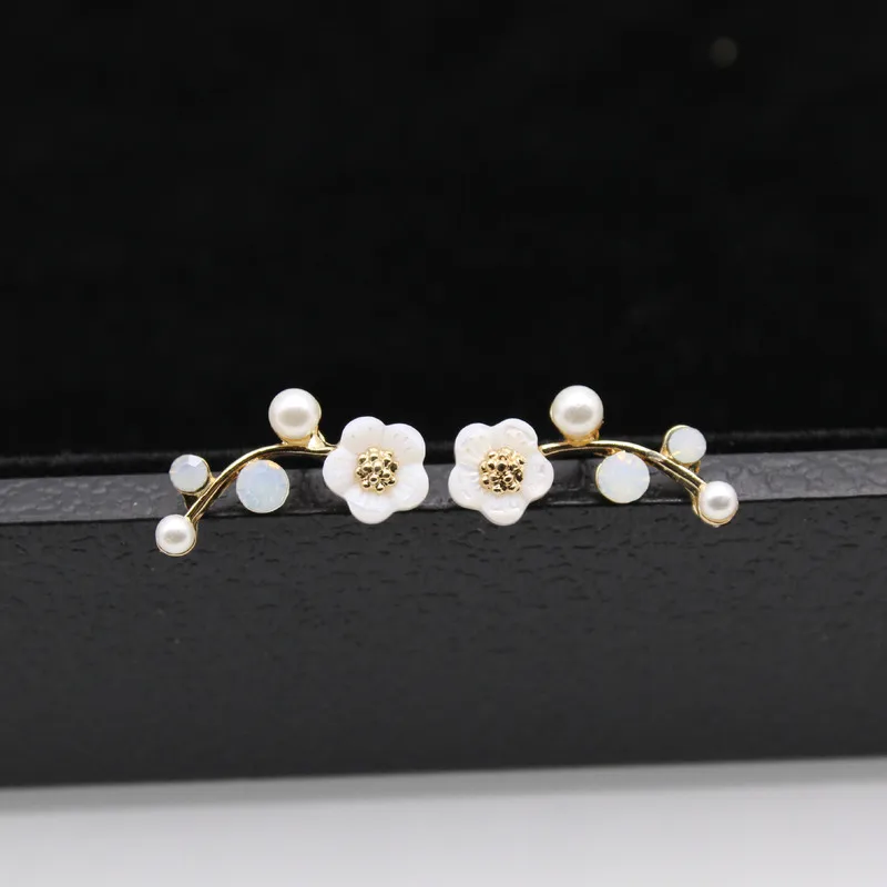 

New Fashion Crystal Earrings for Women Pearl Women Branch Shell Pearl Flower Stud Earrings Female