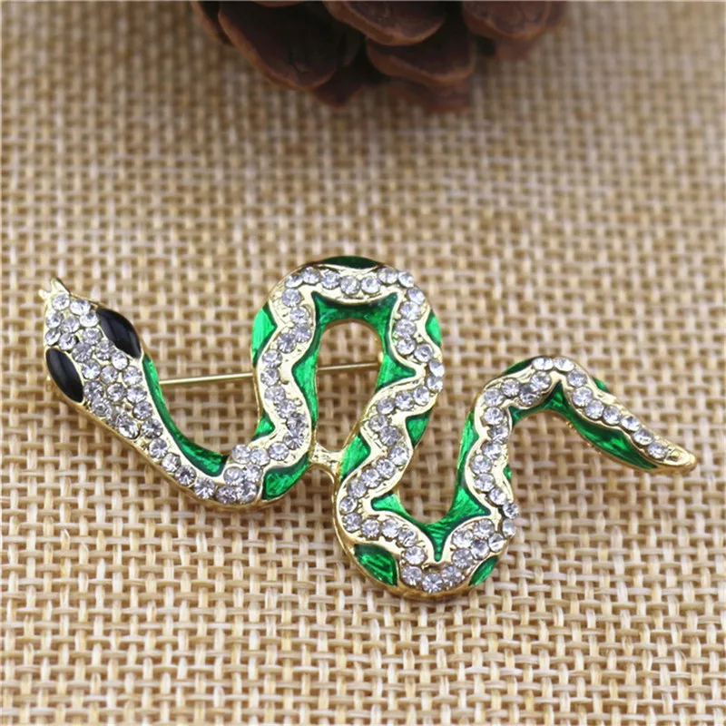 Ретро мода Змея Брошь зеленая эмаль инкрустированные полудрагоценные драгоценные камни пальто шаль воротник иглы подарок на праздник