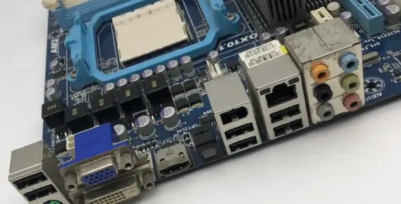 

Free shipping For Gigabyte GA-880G-UD3H Original Used Desktop Motherboard 880G-UD3H 880G Socket AM3 DDR3 SATA2 USB2.0 ATX