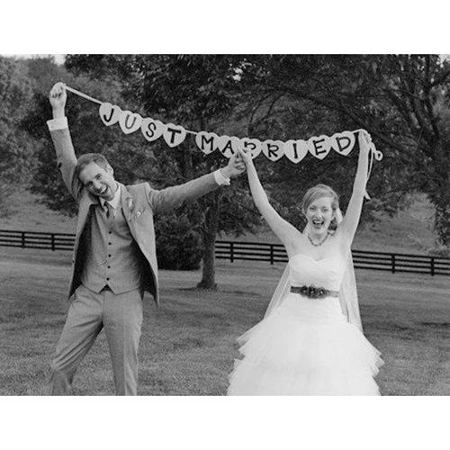 Free-Shipping-JUST-MARRIED-White-Wedding-Banner-Photo-Booth-Props-Photobooth-For-Wedding-Decoration-Event-Party (1)