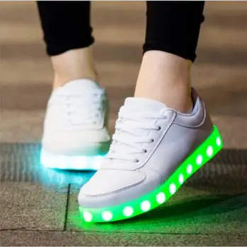 

Luminous Sneakers Casual Shoes Glowing Sneakers Big Kids Children Boys Girls LED Shoes with Light Up Sole Basket LED Slippers