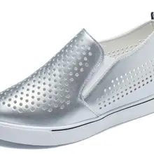 Женские модные кроссовки на скрытом каблуке; прогулочная повседневная обувь из искусственной кожи на танкетке; Женская дышащая обувь из искусственной кожи; сезон осень; женская прогулочная обувь с высоким берцем