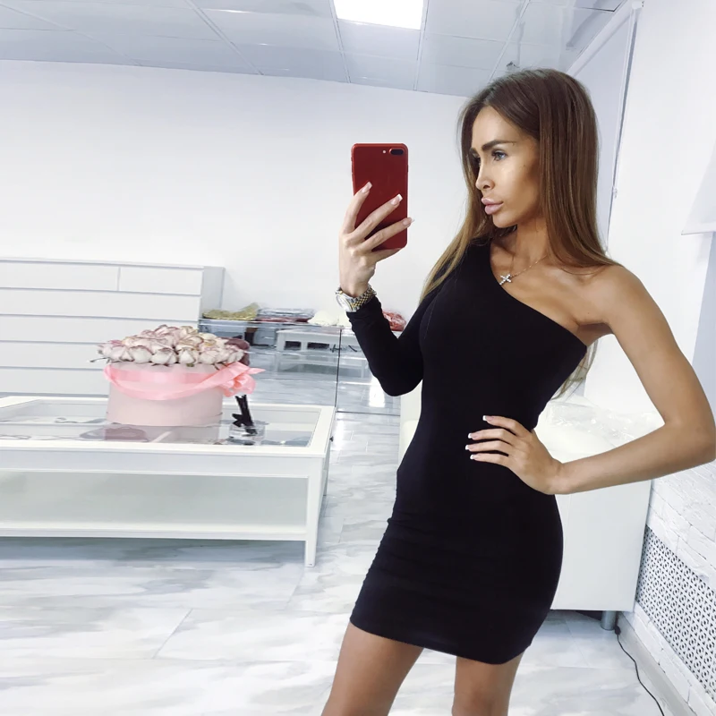 Хлопковые Соблазнительные облегающие платья на одно плечо с длинным рукавом и