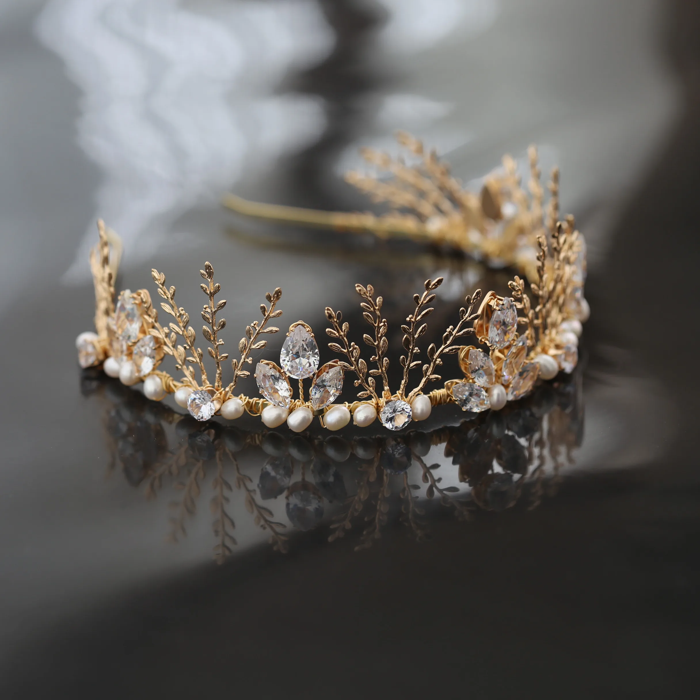

Freshwater Pearl Bead Zirconia Bride Headbands Princess Tiaras Crystal Leaves Crowns Wedding Bridal Headpieces Hair Accessories