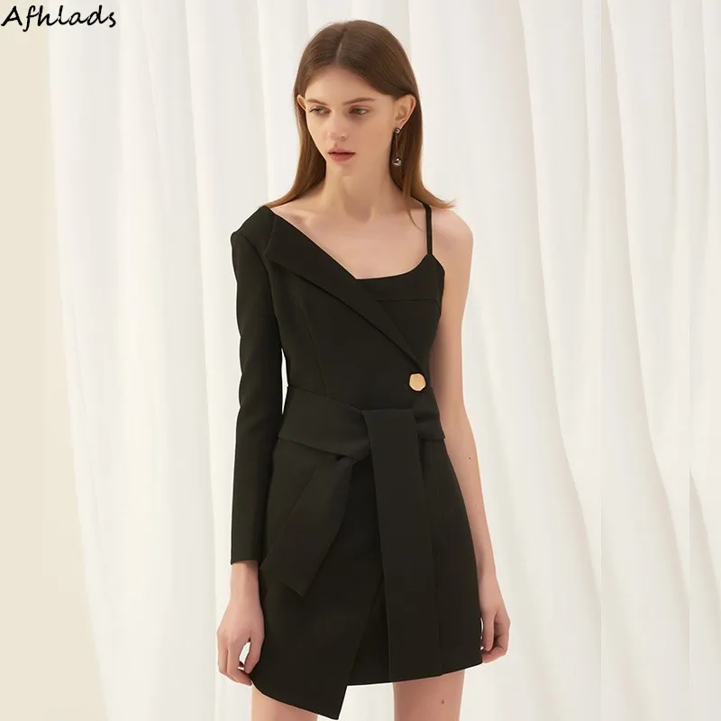 

Spring women 2019 new dress design one-shoulder patchwork irregular fake two-piece high waist fashion sexy mini black dress