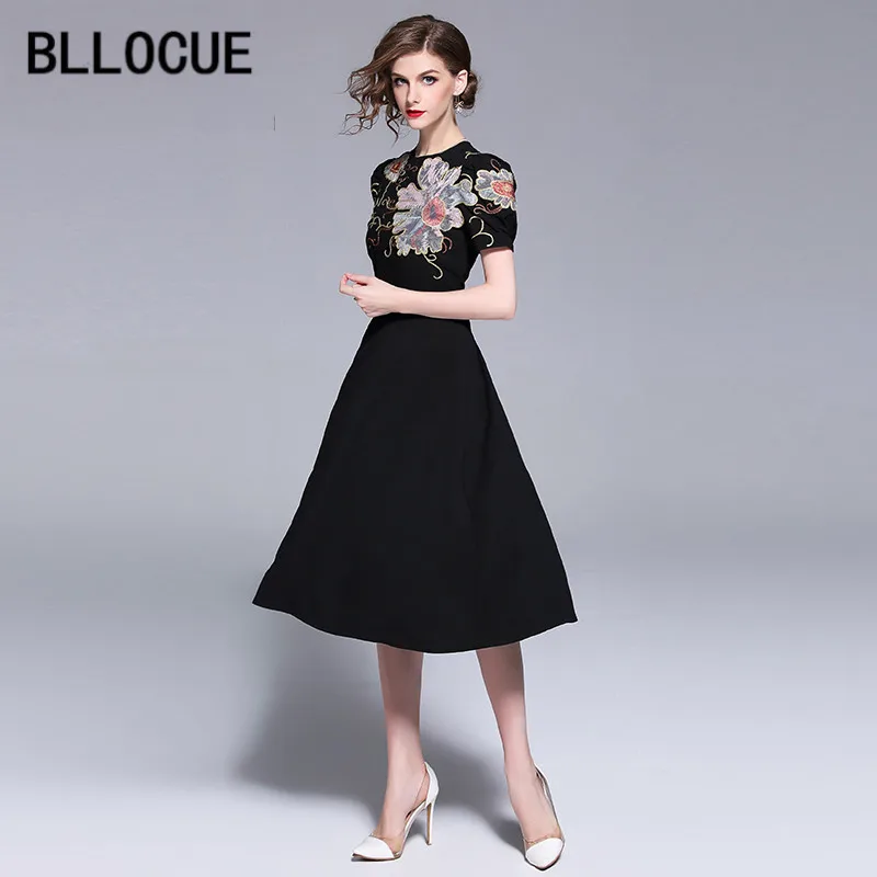 

BLLOCUE High Quality Fashion Designer Runway Dress 2018 Summer Women's Puff Sleeve Luxury Embroidery Floral Casual Elegant Dress