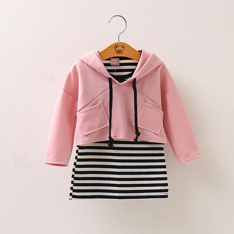 3752779375_975106062