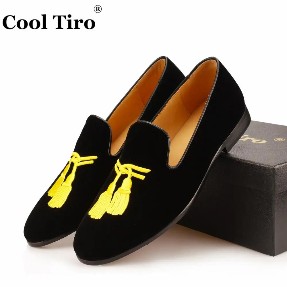 Men velvet slippers Loafers Embroidered (10)