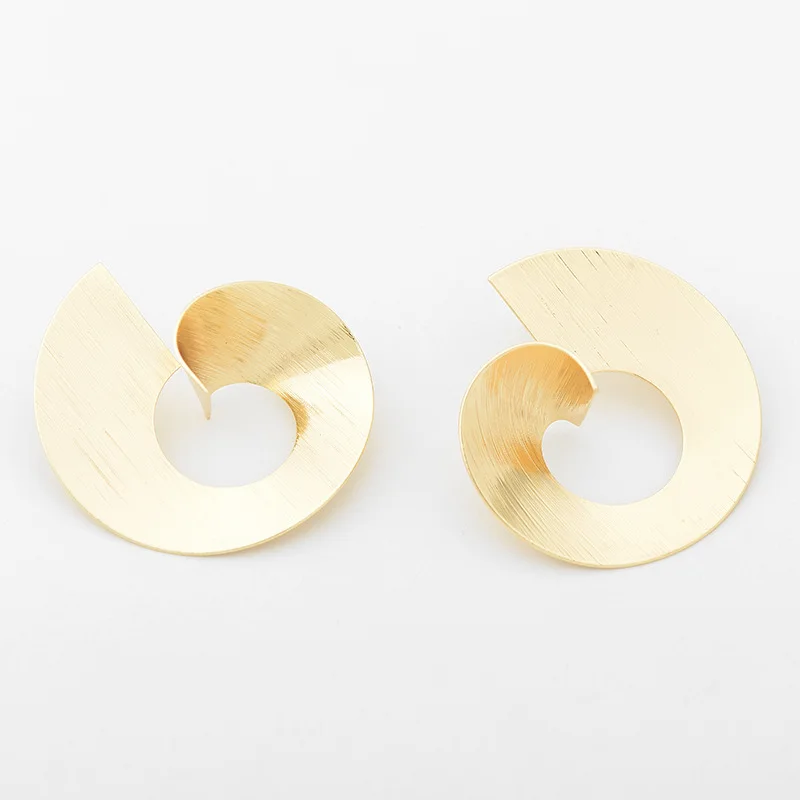 New-Fashion-Metal-Vortex-Stud-Earring-for-Women-Shiny-Round-Geometric-Gold-Silver-Color-Small-Earring