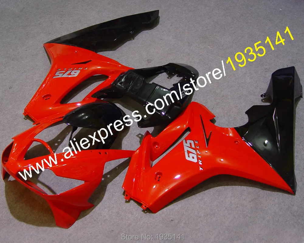 Triumph Daytona 675 красный