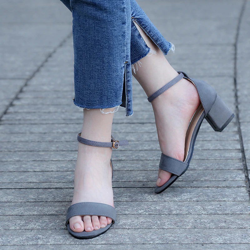 

Fashion Women Lady Sandals Chunky Lady Sandals For Woman Ankle Strap Footwear Mid Heel Block Party Open Toe Shoes