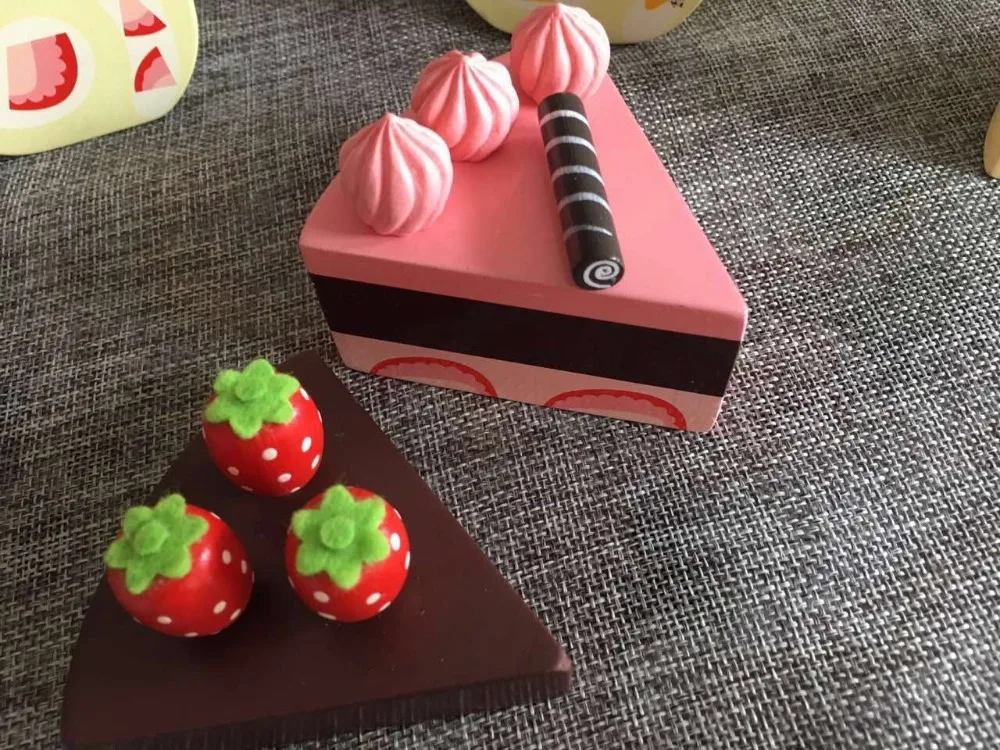 

Kids kitchen Toys Chocolate Birthday Cake Children Wooden Cake food Toys Wood Puddy Pretend Toys