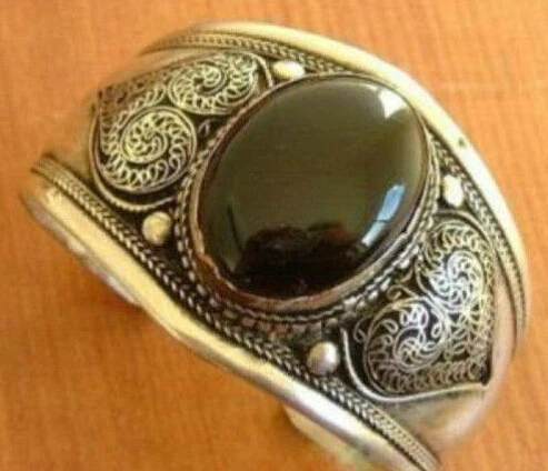 

FREE SHIPPING 001592 Beautiful Tibet silver black fine stone cuff bracelet