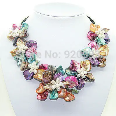 

Wholesale Free P&P***white pearl multicolour shell mother of pearl 7 flower pendant necklace 18" long