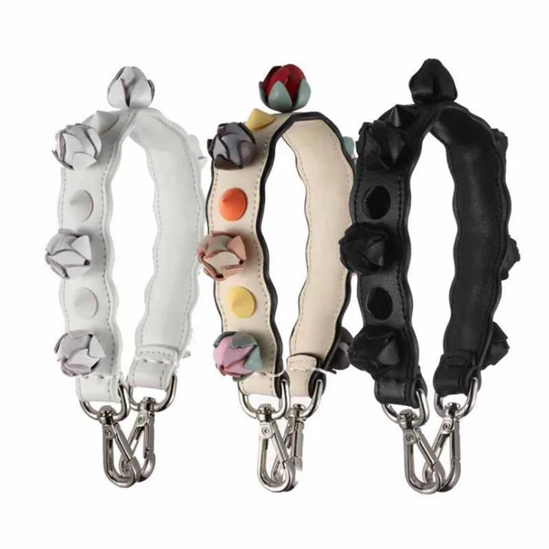 

2019 New Fashion Leather Solid Color Short Hand Strap Leather Short Shoulder Sheepskin Three-dimensional Rose Flower Flower Bone