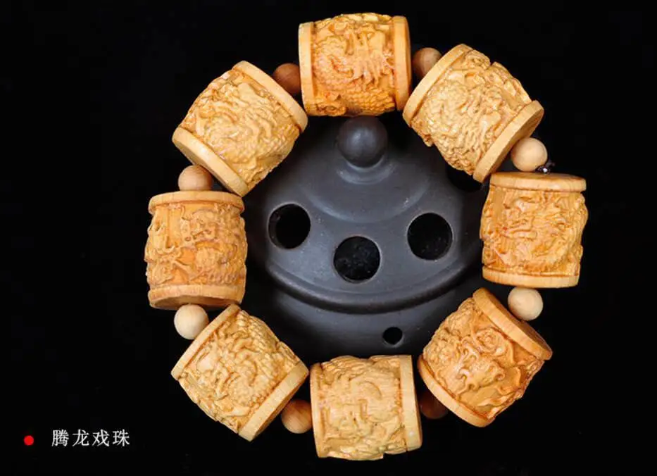 

Tibetan Buddhism Cliff Cedar Wood Handwork Carved Dragon Fashion Bracelet