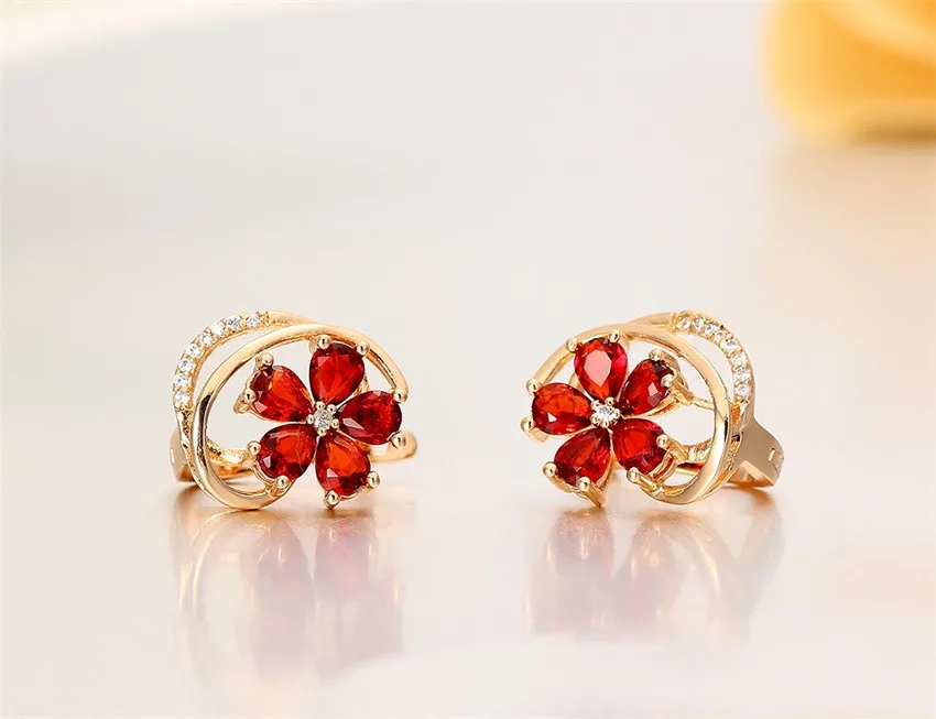 4Colors Five Petal Flower Paved Pear CZ Crystals Huggies Small Hoops Earrings for Women Yellow Gold Color Jewelry New