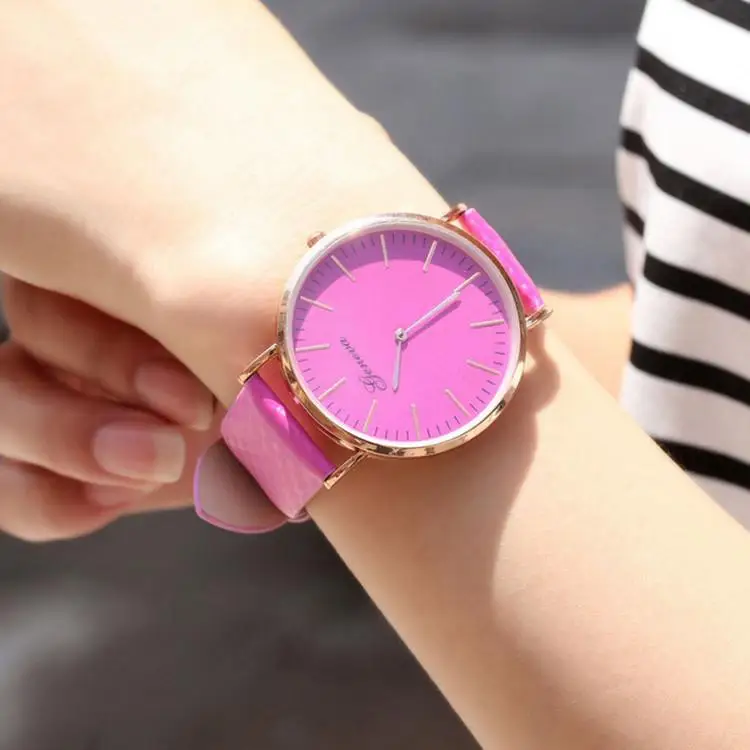 جديد أزياء بسيطة نمط درجة الحرارة تغيير اللون النساء ووتش الشمس الأشعة فوق البنفسجية اللون تغيير الرجال النساء الكوارتز المعصم Relogio Feminino