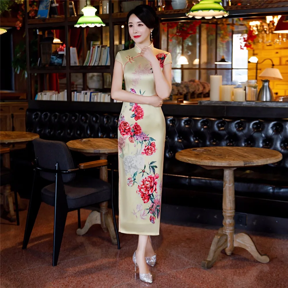 New Arrival Sexy Rayon Satin Flower Qipao Novelty Slim Print Feather Flower Short Sleeve Cheongsam Vestidos Size M-4XL