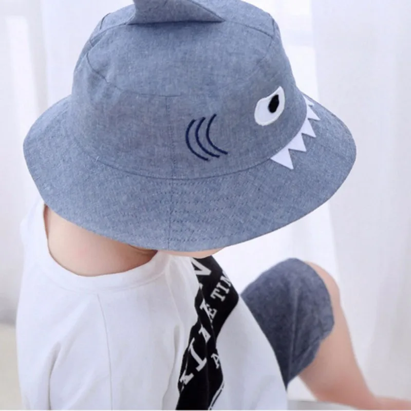 Летняя шапка для маленьких мальчиков; милые шляпы с рисунком акулы из мультфильма; кепки с защитой от УФ-лучей для маленьких мальчиков и девочек; аксессуары