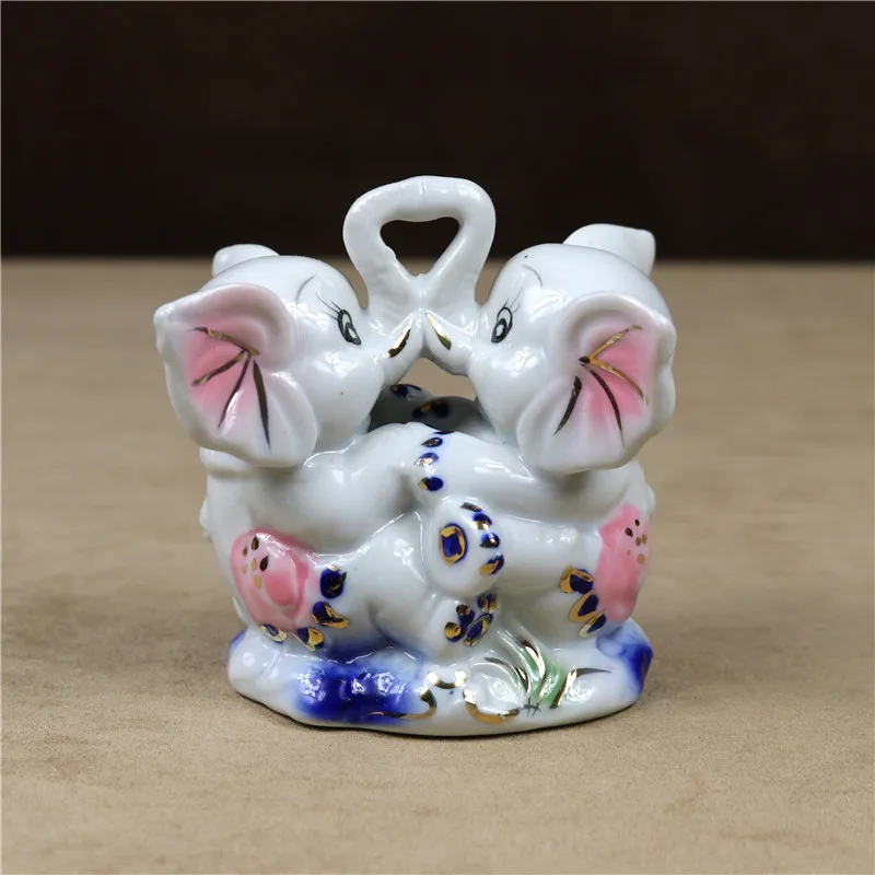 Novel Porcelain Lovers Elephant Miniature Ceramic Hugging Elephant