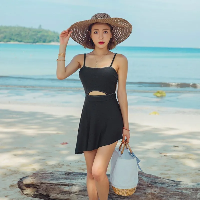 

Suits Bath 2019 One Piece Sports Swimwear Women Swimsuits Plus Size Swimsuit New Korean Red Solid Polyester Sierra Surfer Sexy