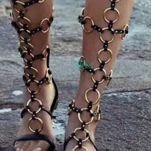 Классический дизайн; коллекция года; Летние сандалии-гладиаторы; женские металлические круги; декорированные сандалии на плоской подошве; сапоги до колена с открытым носком; Размеры 35-43