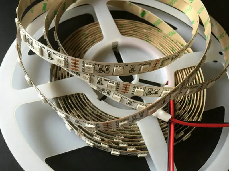 Супер яркий 16 4 фута 5 м/катушка 300 светодиодов 5050 SMD полоса Гибкая света 60