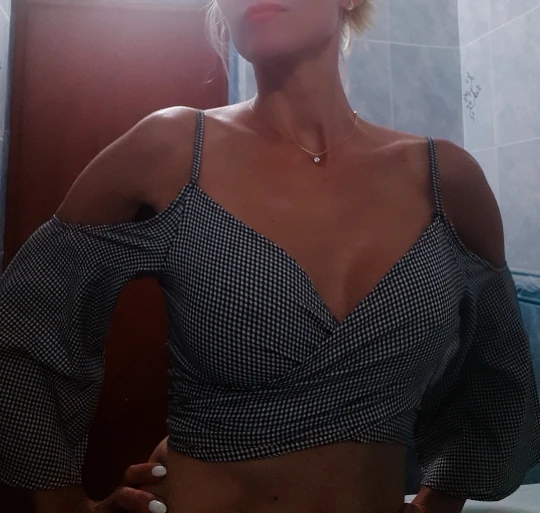 UTB85MQXvXfJXKJkSamHq6zLyVXaG