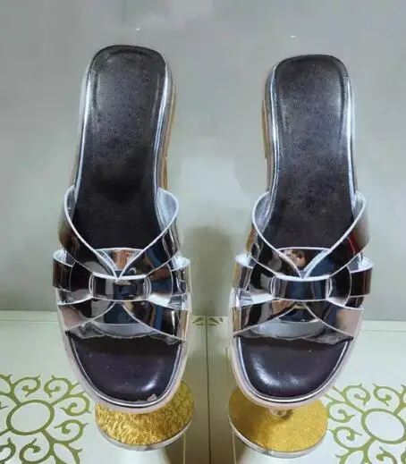 Сандалии на плоской подошве модельные туфли с вырезами Модные летние женские сандалии-шлепанцы из лакированной кожи женские шлепанцы без застежки с открытым носком - Цвет: as picture