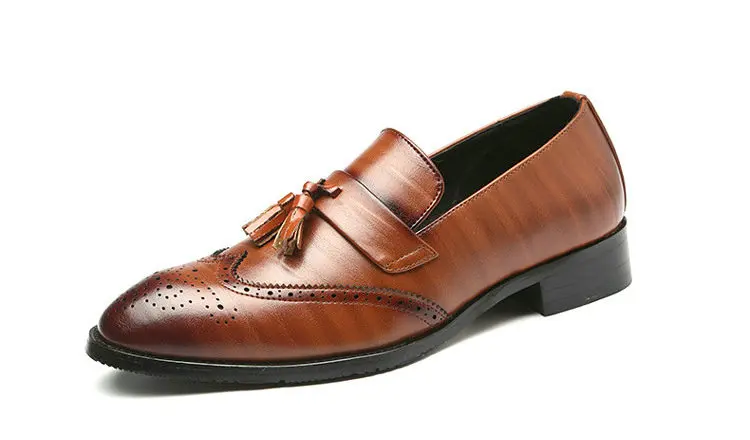 Мужские кожаные лоферы; модельные туфли на плоской подошве в деловом стиле; дизайнерские туфли-оксфорды для мужчин; большие размеры; итальянские деловые модельные A51-51 с бахромой - Цвет: Коричневый