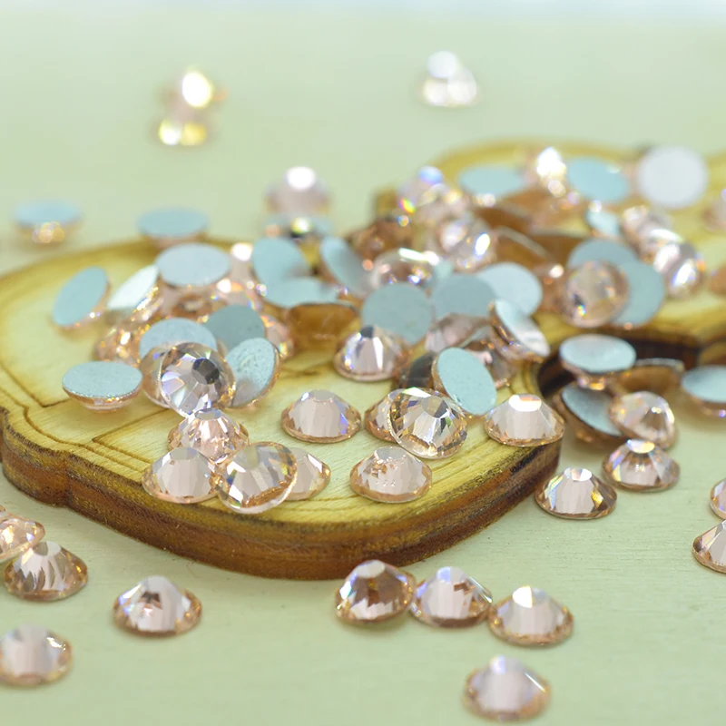 Rhinestones 4
