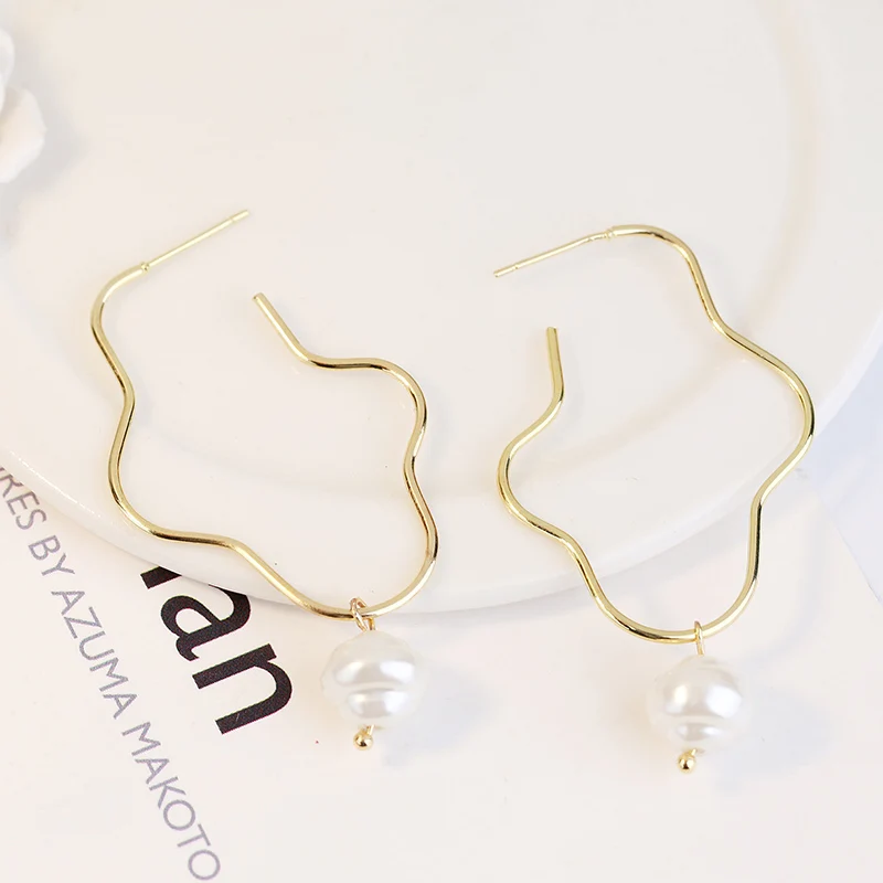 9863802370_1850393829